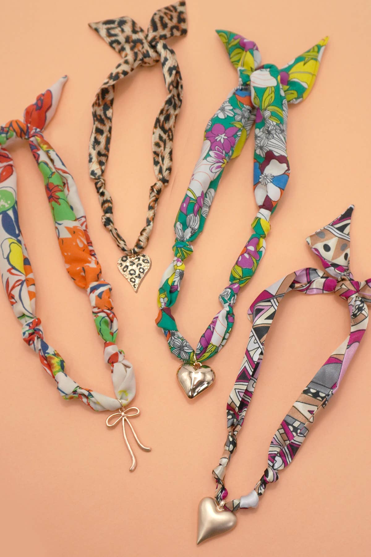 HANDMADE SCARF CHARM NECKLACE | 80N91790