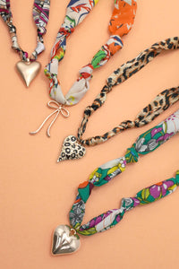 HANDMADE SCARF CHARM NECKLACE | 80N91790